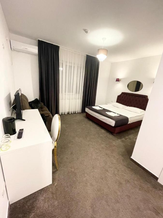 Cochet Boutique Hotel Targu Jiu Luaran gambar