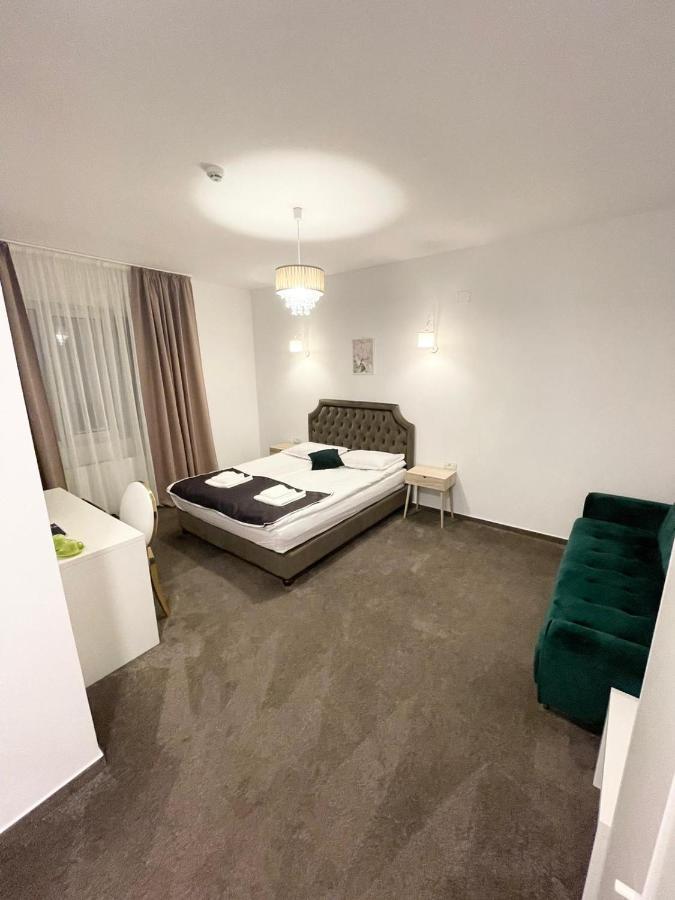 Cochet Boutique Hotel Targu Jiu Luaran gambar