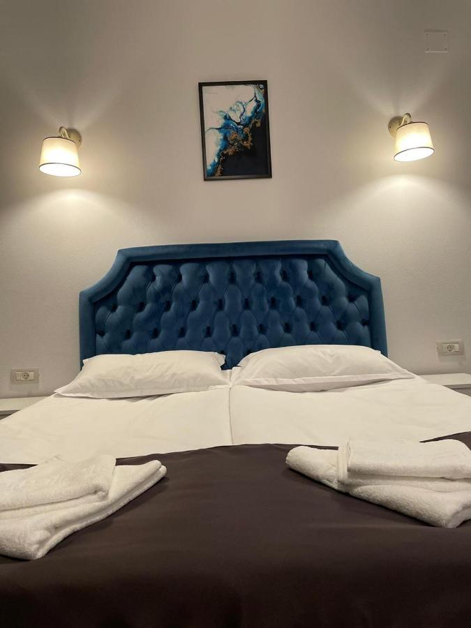 Cochet Boutique Hotel Targu Jiu Luaran gambar