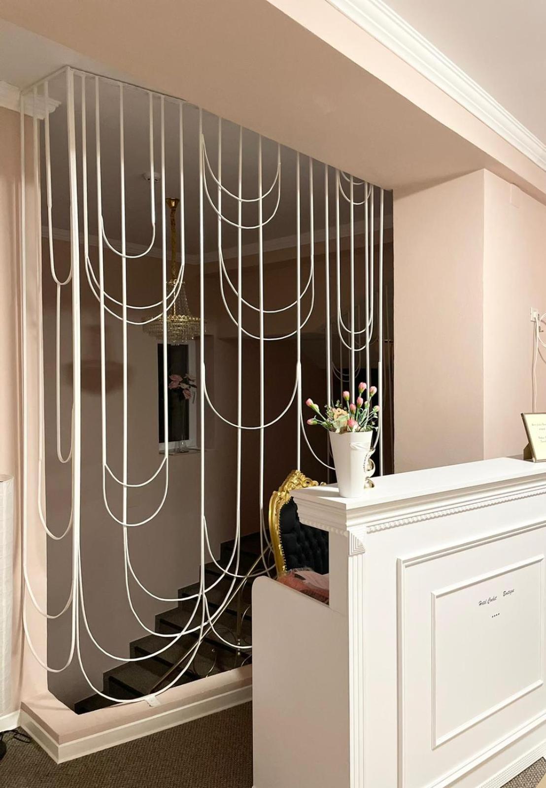 Cochet Boutique Hotel Targu Jiu Luaran gambar