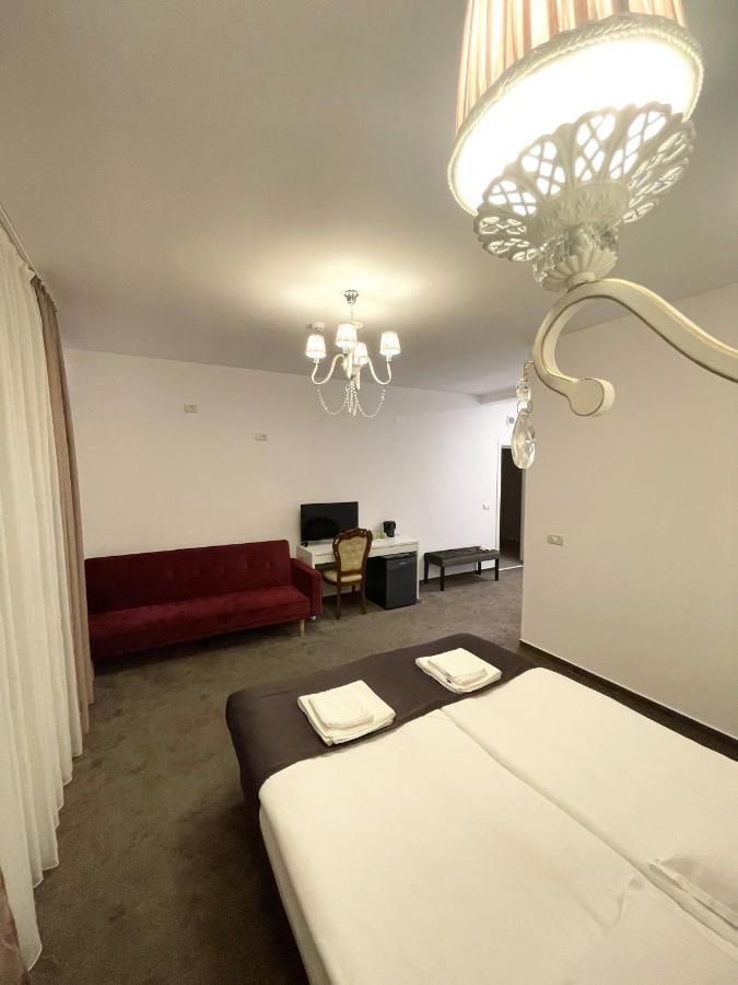 Cochet Boutique Hotel Targu Jiu Luaran gambar