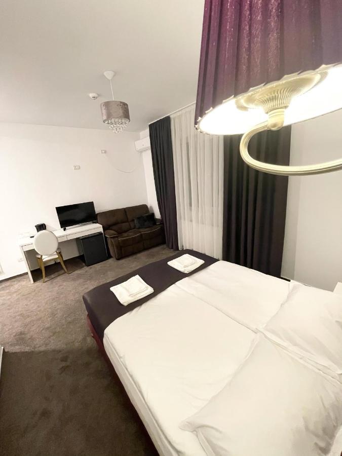 Cochet Boutique Hotel Targu Jiu Luaran gambar