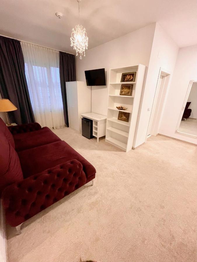 Cochet Boutique Hotel Targu Jiu Luaran gambar