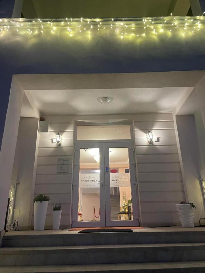 Cochet Boutique Hotel Targu Jiu Luaran gambar