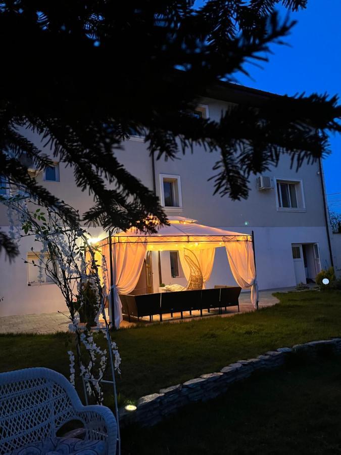 Cochet Boutique Hotel Targu Jiu Luaran gambar