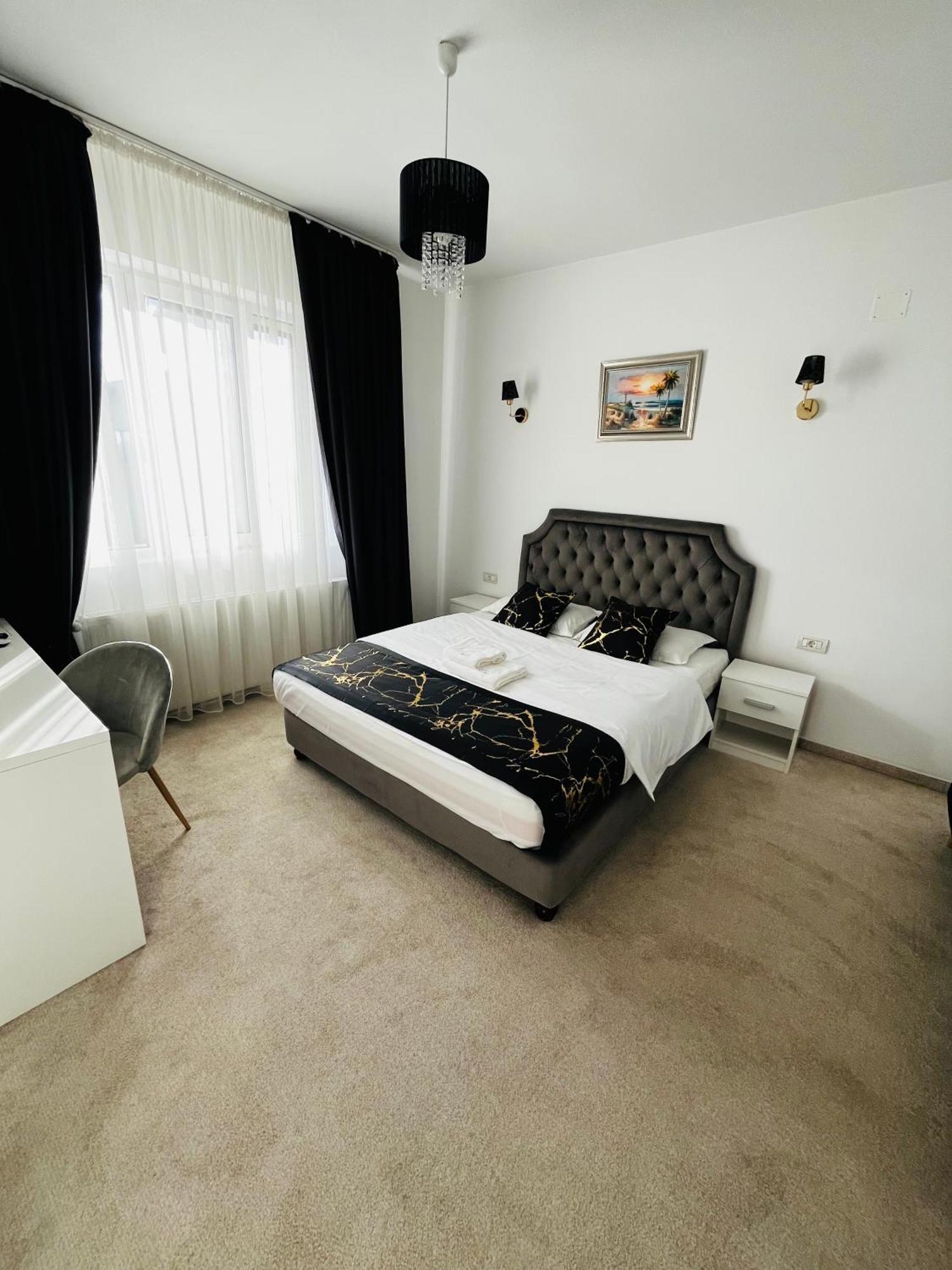 Cochet Boutique Hotel Targu Jiu Luaran gambar